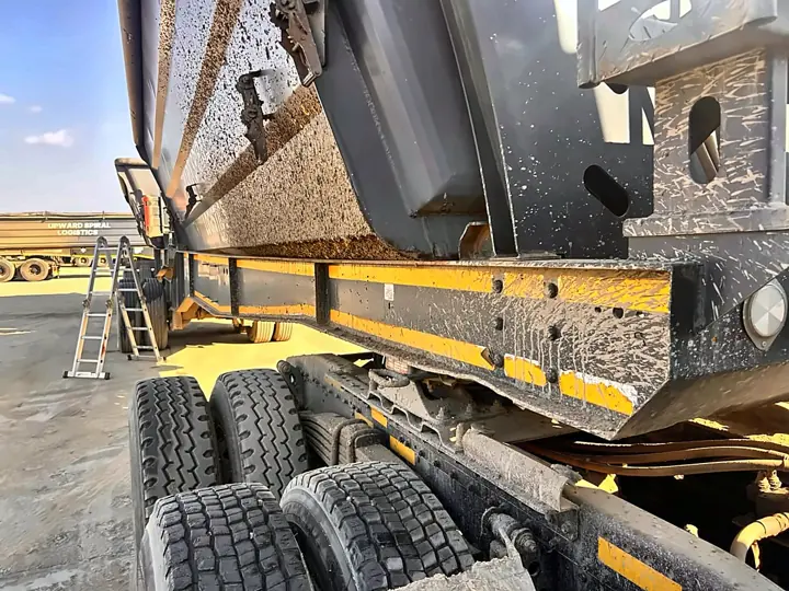 Side tipper trailer chassis repair